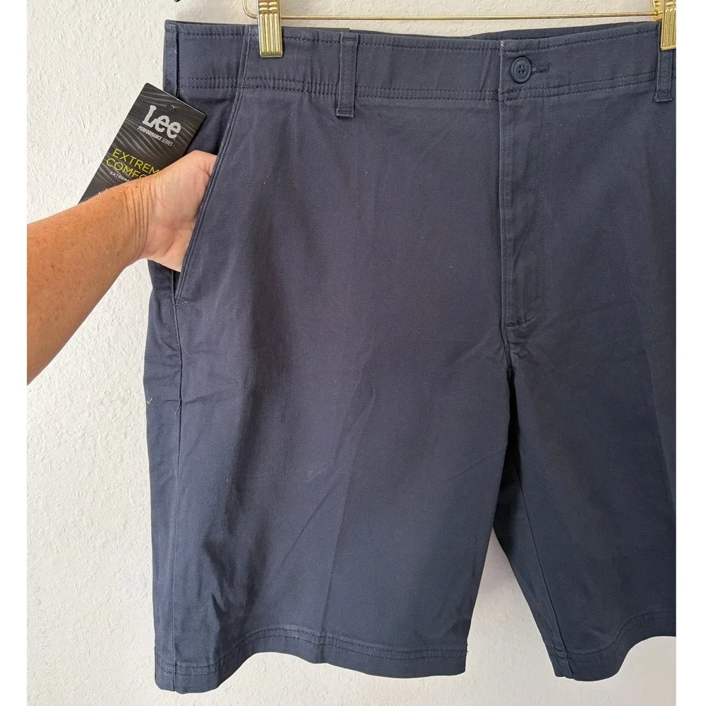 Lee Mens Extreme Comfort Navy Blue Stretch Shorts Size 40 Performance Gorpcore